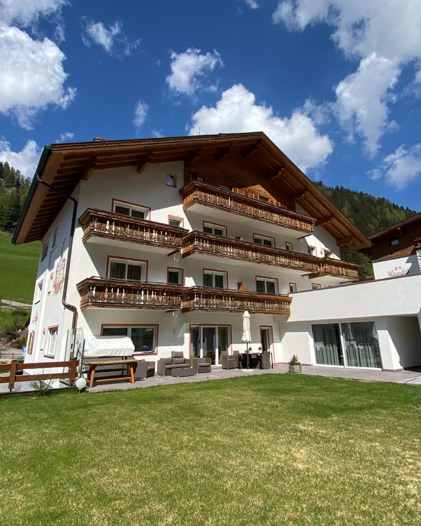 Garni B&B Schenk Selva di Val Gardena Eksteriør bilde